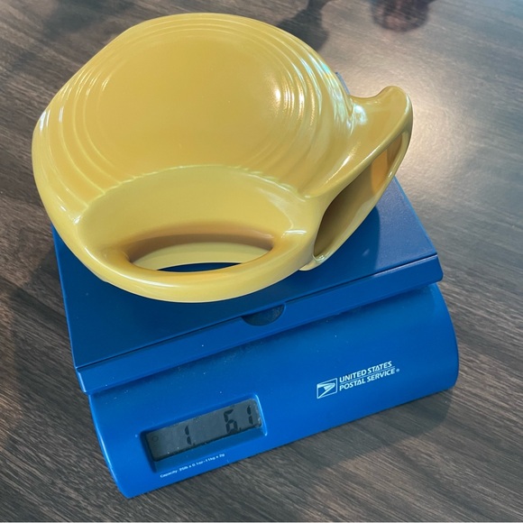 SOLD Fiesta Ware Medium Disc Pitcher Daffodil Marigold Yellow Homer Laughlin - Picture 11 of 11